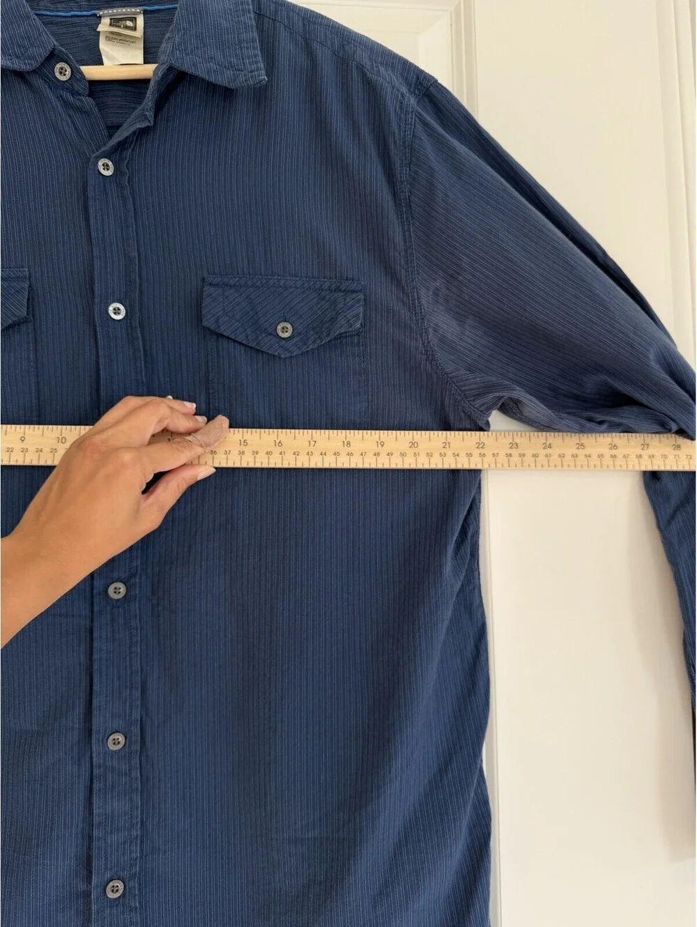 The North Face Men’s Navy Pinstripe Button-Up Shirt Size L Outdoorsy Utility